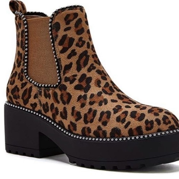 Tinstree Chelsea Stylish Leopard Print Ankle Booties - Picture 10 of 10